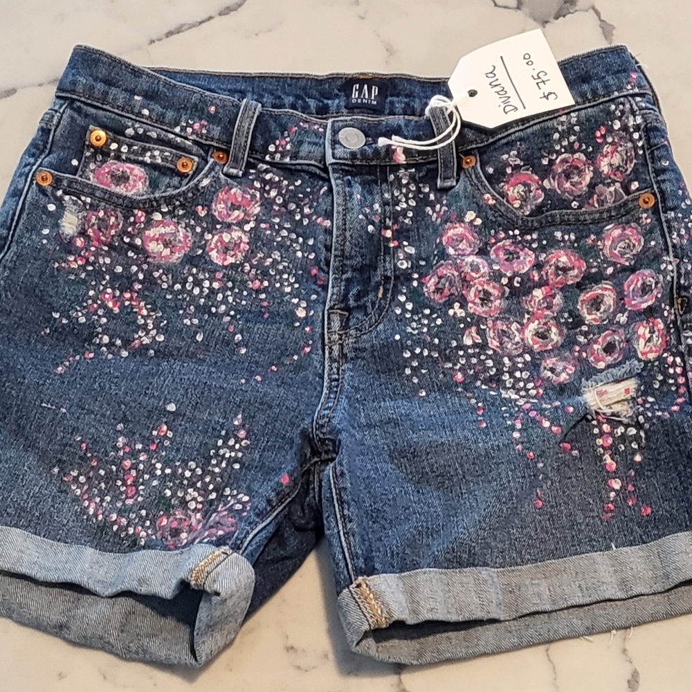 Handpainted boyfriend jeans shorts